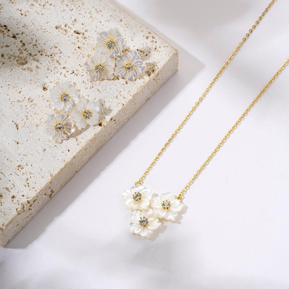 925 Sterling Silver MOP Elegant Flower Necklaces