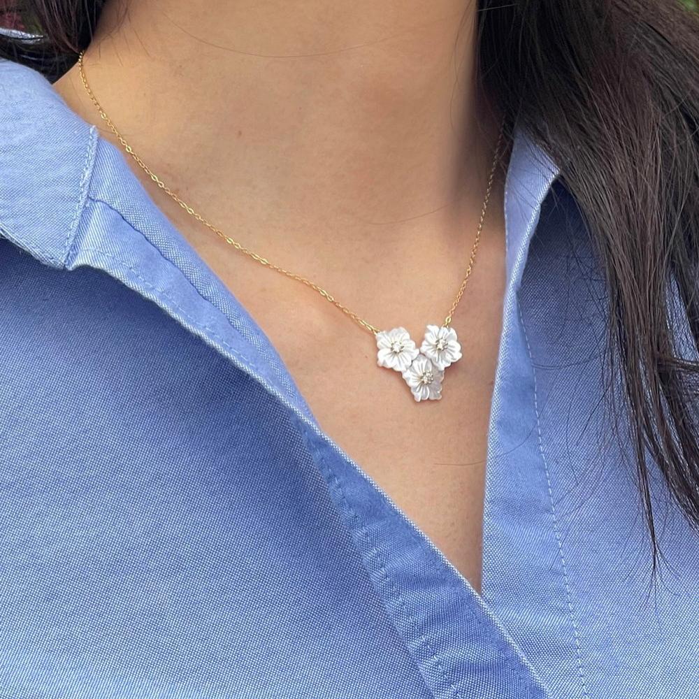 925 Sterling Silver MOP Elegant Flower Necklaces