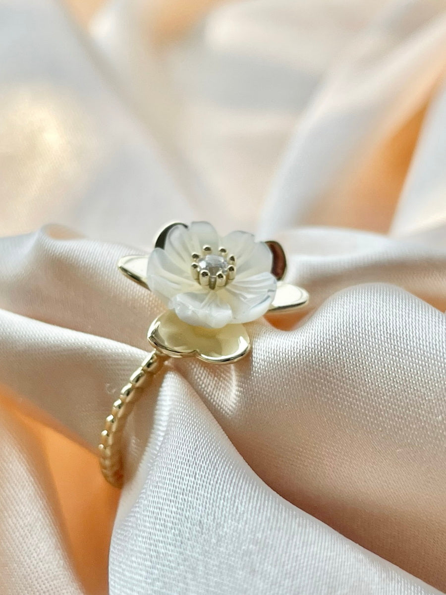 925 Sterling Silver MOP Freshness Flower Ring