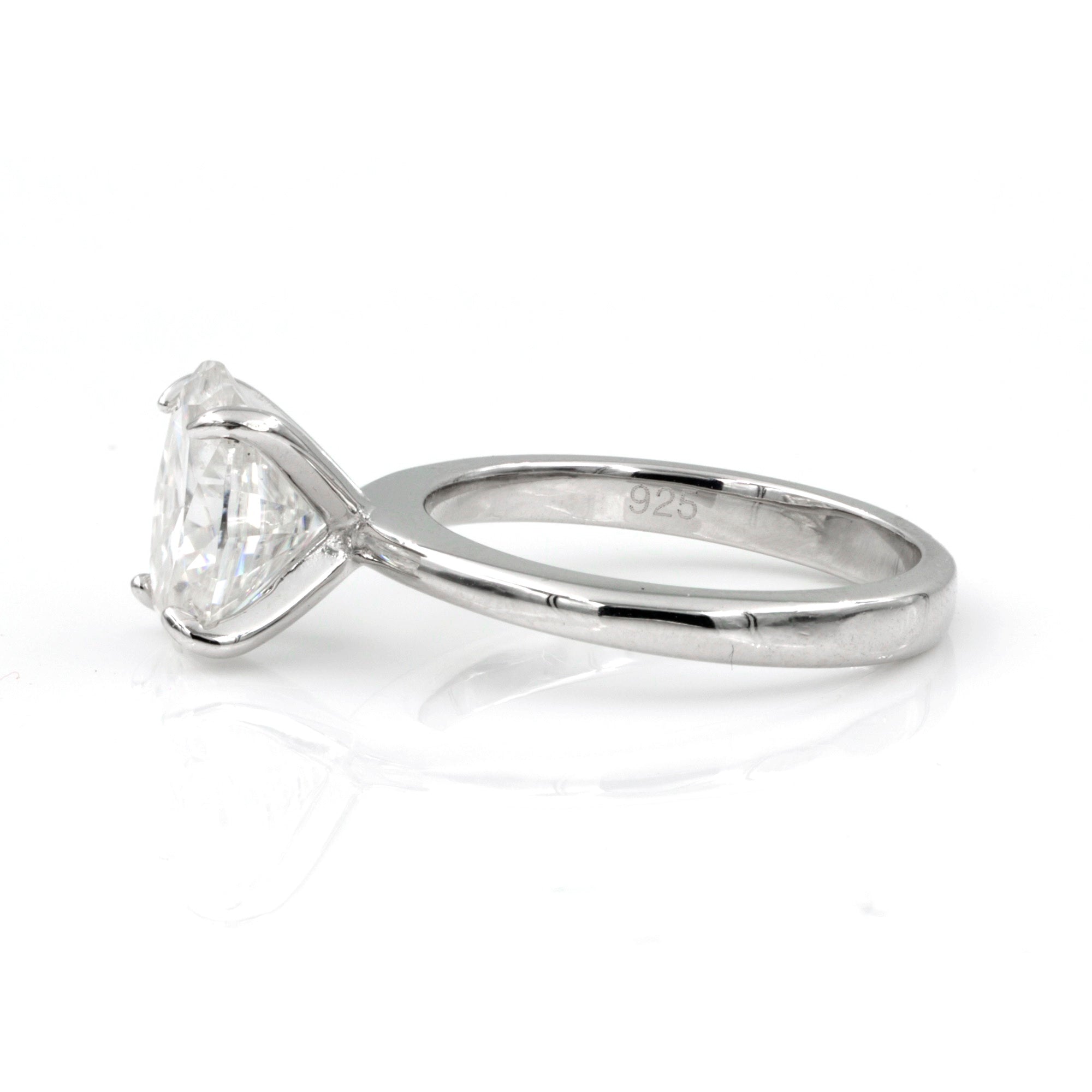 925 Silver 4.0Ctw. Moissanite Oval Cut Ring