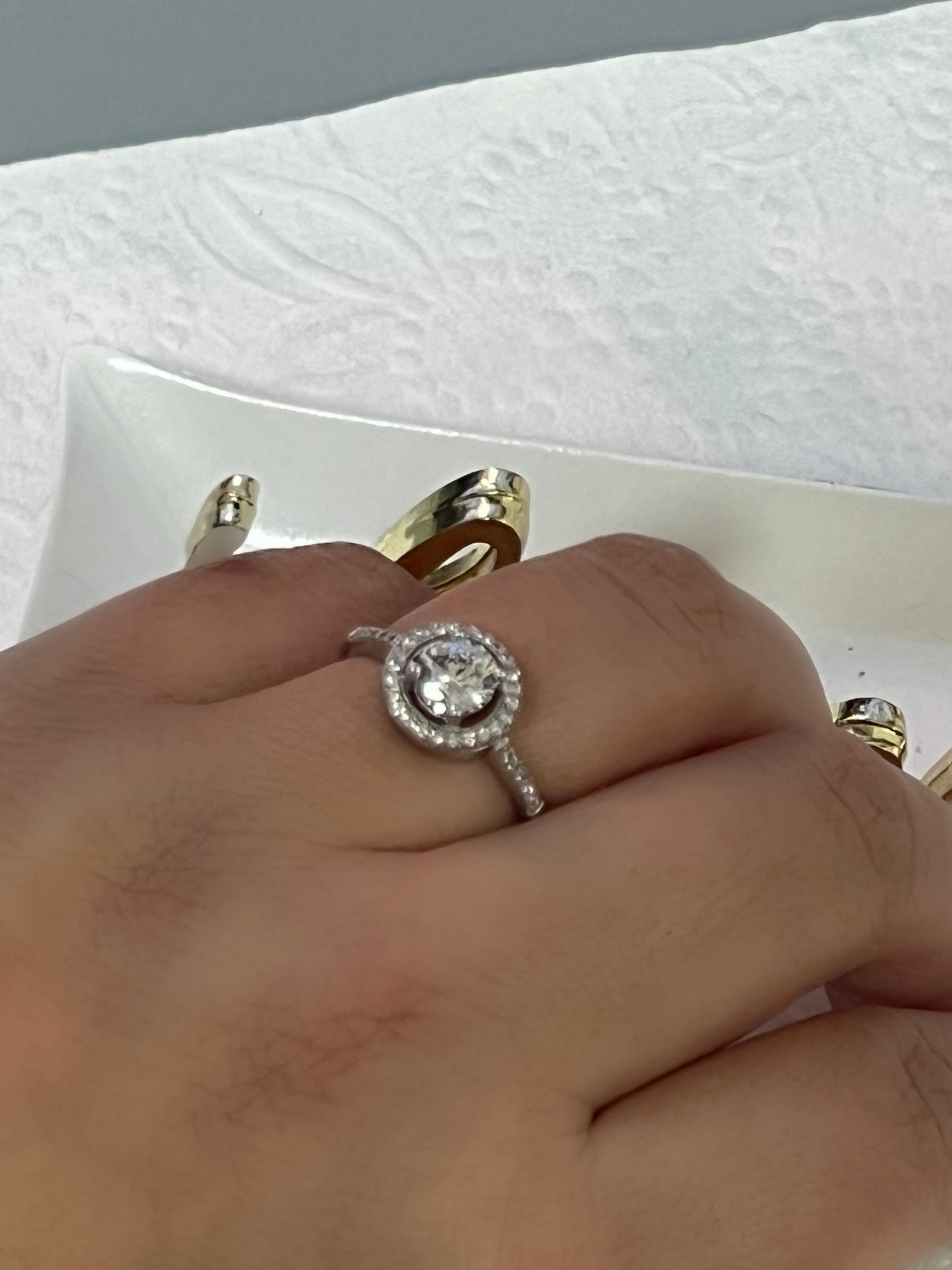 925 Silver Cubic Zirconia Halo Engagement Ring